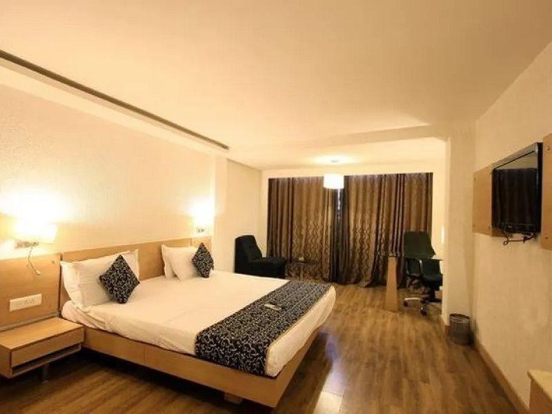 Hotel Manorama Віджаявада Екстер'єр фото